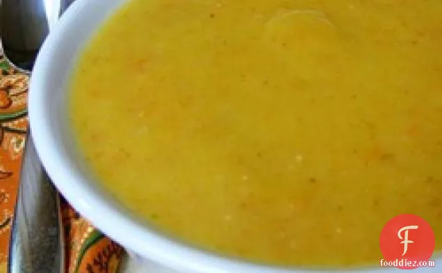भुना हुआ एकोर्न स्क्वैश सूप