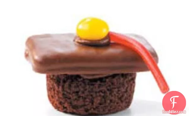 Brownie Graduation Caps