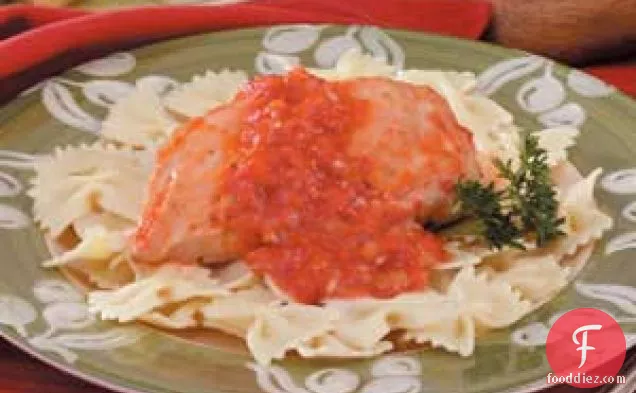 Chicken with Roasted Red Pepper Sauce