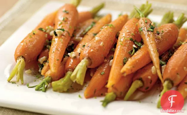 Steamed Carrots with Garlic-Ginger Butter