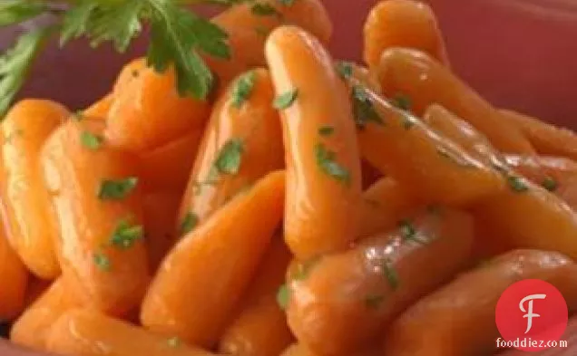 घुटा हुआ मिनी गाजर