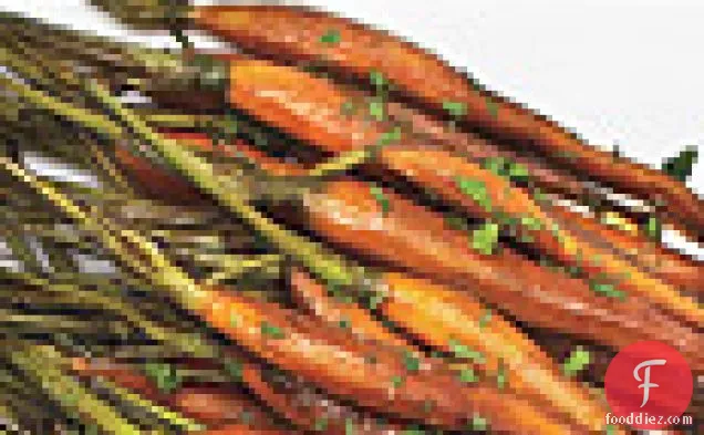 शेरी सिरका और गुड़ चमकता हुआ गाजर
