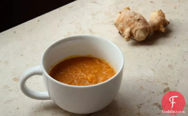 Simple Carrot Ginger Soup