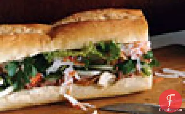 वियतनामी चिकन सैंडविच (बन मील)