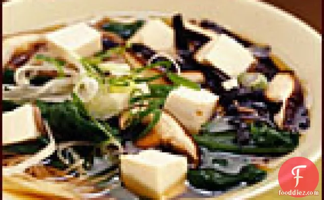 Warm Soba in Broth with Spinach and Tofu