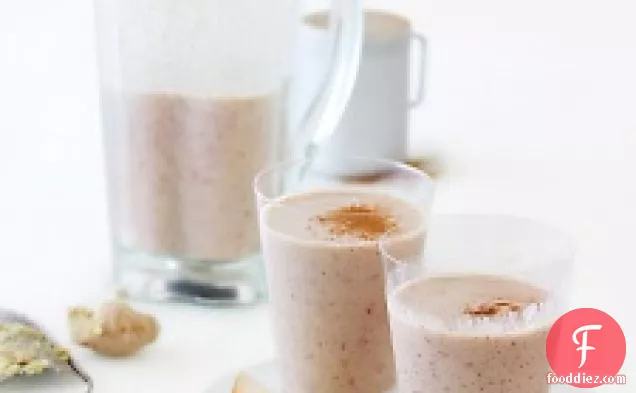 Pear, Oat, Cinnamon, And Ginger Shakes