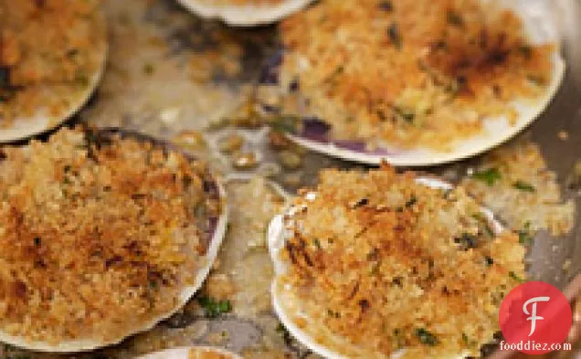 Baked Clams With Italian-style Breadcrumbs And Horseradish