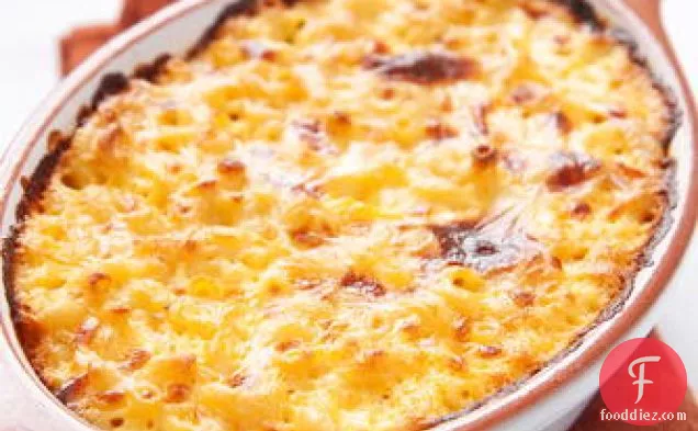 Baked Horseradish-Cheddar Macaroni and Cheese