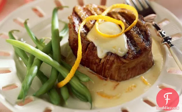 नारंगी क्रीम के साथ बीफ पट्टिका