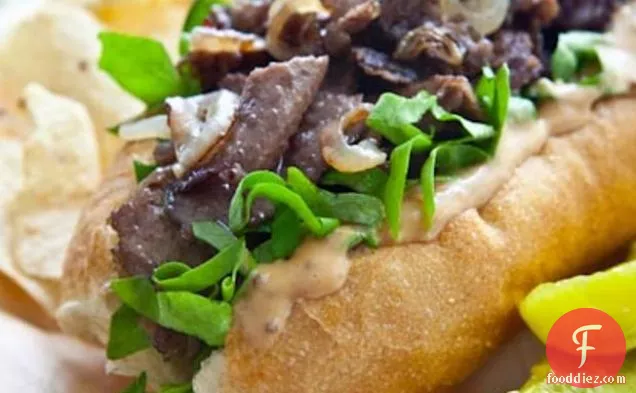 स्टेक सॉस के साथ बॉबी फ्ले का ग्रिल्ड स्टेक सैंडविच