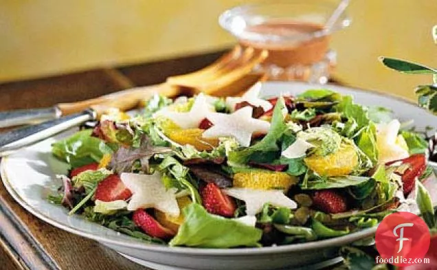 Cranberry-Strawberry-Jícama Salad