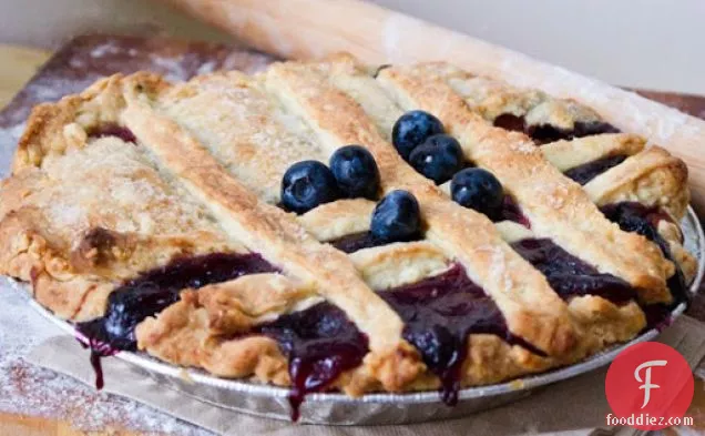 Two-faced Blueberry Bosc Pear Pie