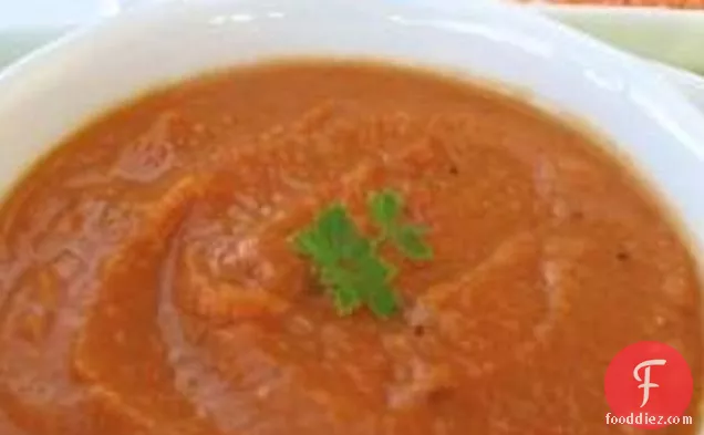 शीतकालीन गर्म लाल मसूर का सूप