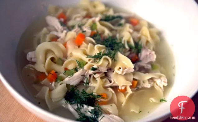 डिनर टुनाइट: ऐलिस वाटर्स चिकन नूडल सूप