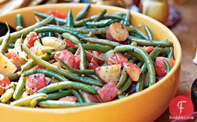 Green Beans and Potatoes in Chunky Tomato Sauce