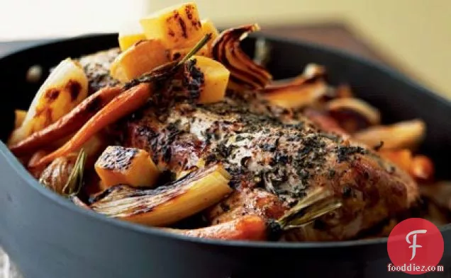 भुना हुआ सूअर का मांस और शरद ऋतु सब्जियां