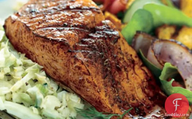 सौंफ़ - और डिल-रगड़ ग्रील्ड सामन