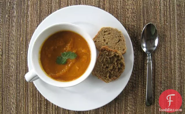 करी शकरकंद और गाजर का सूप