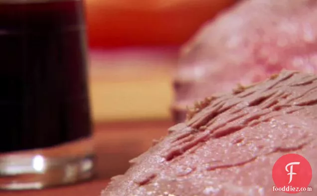 पोर्ट सॉस के साथ बीफ टेंडरलॉइन