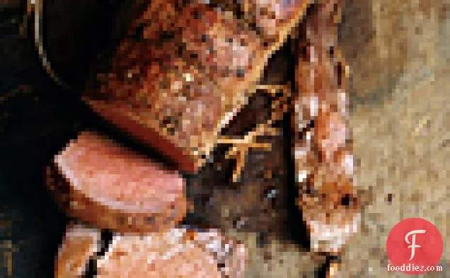 स्मोक्ड पेपरिका मेयोनेज़ के साथ बीफ टेंडरलॉइन