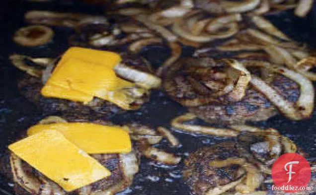 Burgers With Griddled Onions
