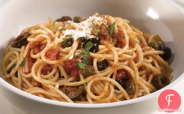 Spaghetti with puttanesca