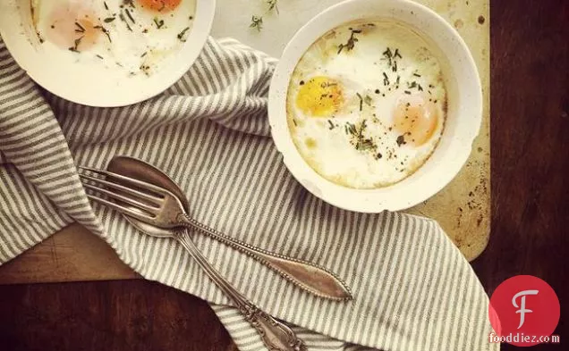 Baked Eggs With Herbs {oeufs En Cocotte}