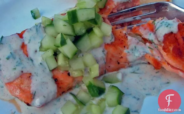 Salmon with Cucumber Yogurt Sauce
