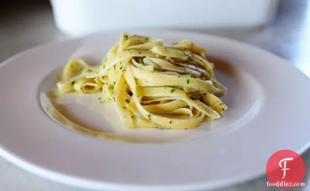 Buttery Lemon Parsley Noodles