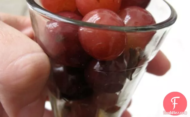 Crunchy, Spicy Pickled Grapes