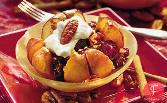 Pecan-and-Dried Fruit Baked Apples