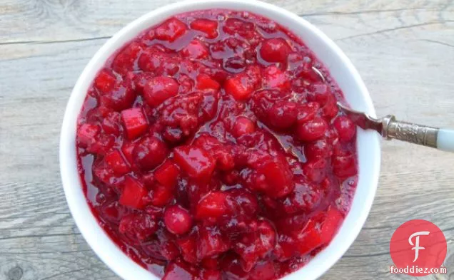 Cranberry Sauce With Apples And Raspberries