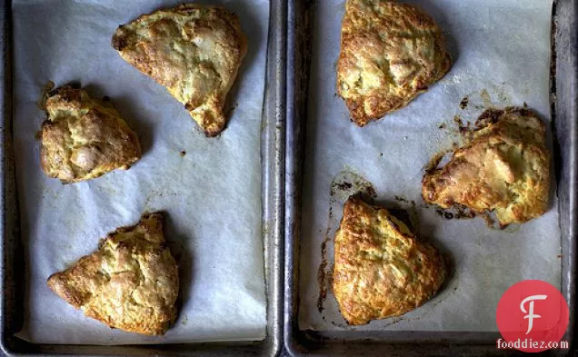 Apple And Cheddar Scones