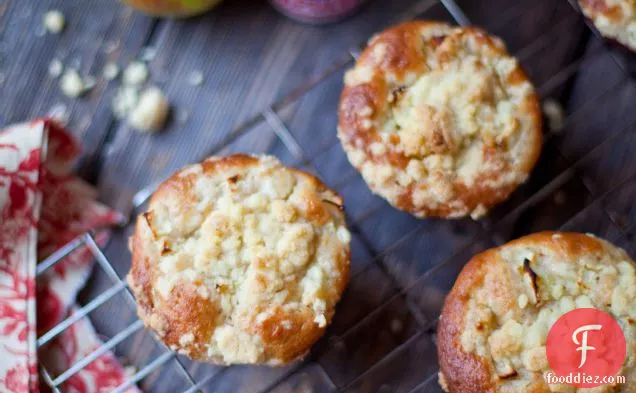 Apple And Cinnamon Crumble Muffins