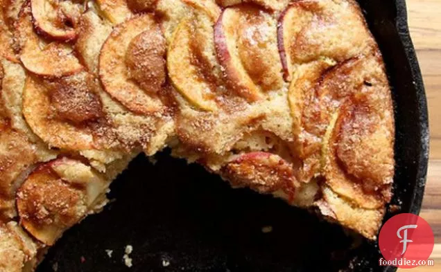 Cinnamon-sugar Apple Skillet Cake