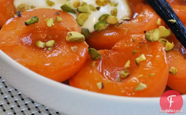Poached Apricots With Vanilla And Cardamom