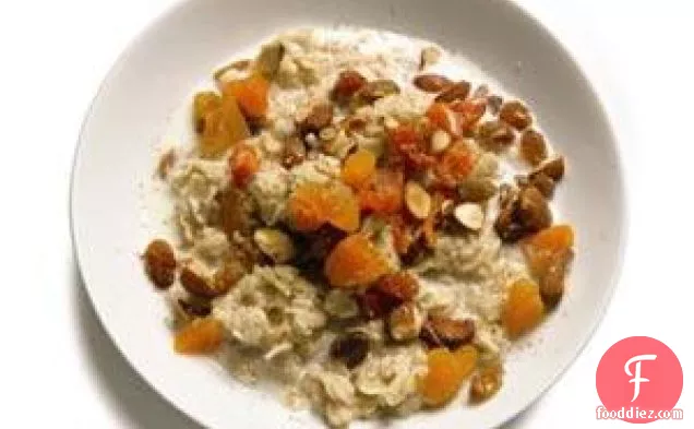 Oatmeal With Apricots And Raisins
