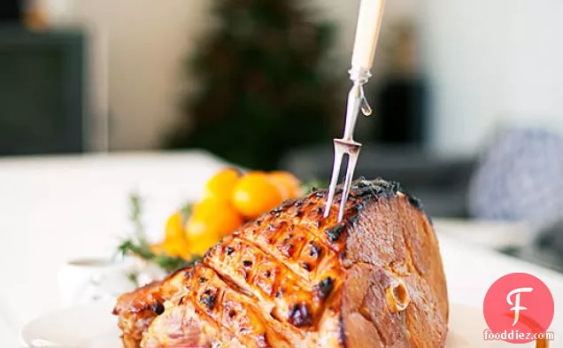 Christmas Apricot Glazed Ham