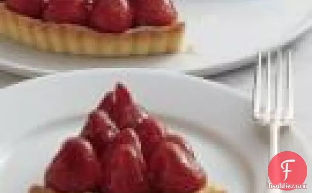 ऑरेंज क्रीम के साथ स्ट्रॉबेरी टार्ट