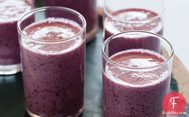 Blueberry And Banana Buttermilk Smoothie
