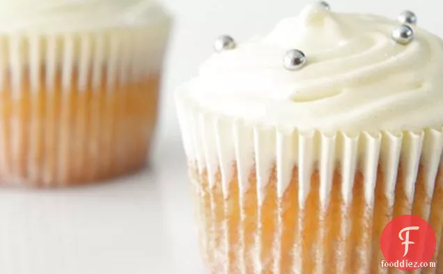 Banana And White Chocolate Cupcakes With Magical Glittering Cre