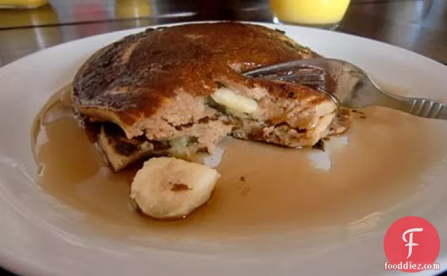 Applesauce Pancakes With Cinnamon & Bananas