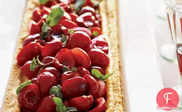 Cherry-Mascarpone Cheese Tart