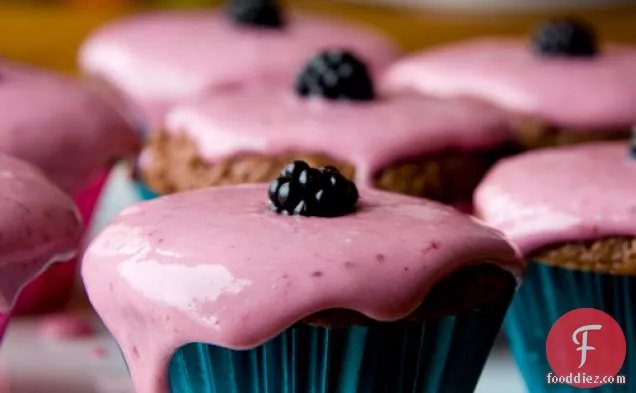 Blackberry Vanilla Cupcakes