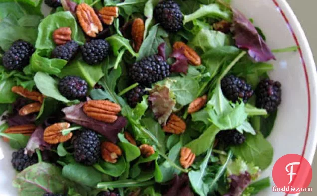 Mixed Baby Greens With Blackberries And Pecans With Champagne V