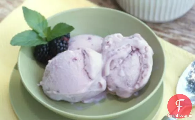 ब्लैकबेरी आइसक्रीम