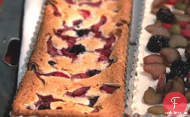 Rhubarb And Blackberry Snack Cake