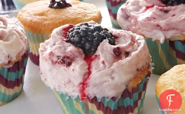 Blackberry Summer Cupcakes