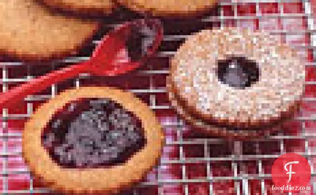 Hazelnut Linzer Cookies with Blackberry Jam