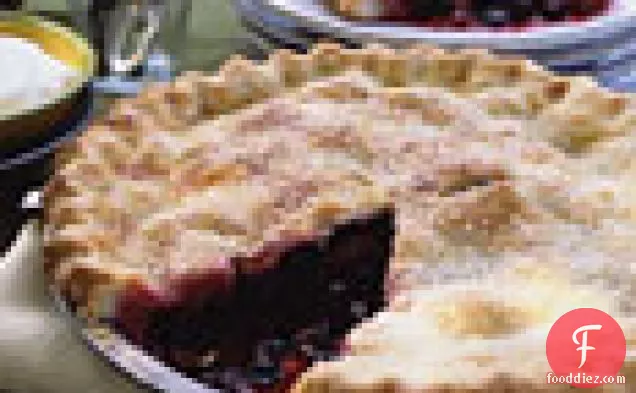Three-berry Pie With Vanilla Cream